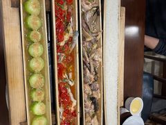 -胡须哥网红竹筒菜