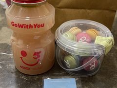 玛卡龙-StayReal Cafe(长宁来福士广场东八区店)
