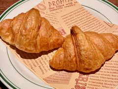 法式黄油牛角包-404干式熟成牛排馆•聚会餐厅