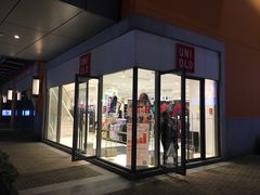门头-优衣库(上海金桥国际商业广场店)