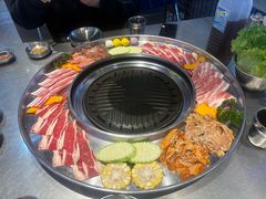 -哈哈碳都·牛肋条无限自助烤肉(台江万达店)