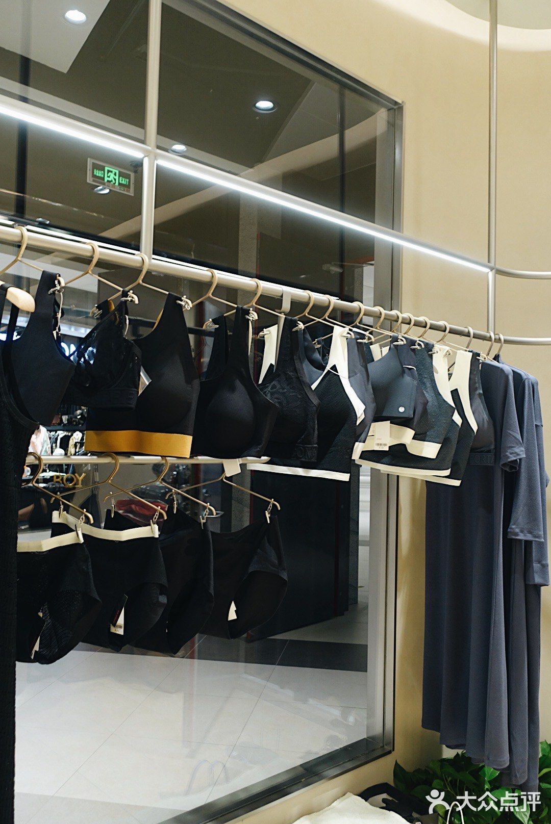 南京服装新店📗舒适衣服 迎接简单生活