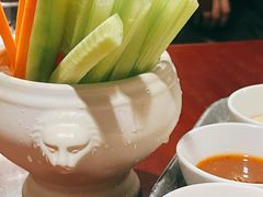-毛毛虫酒吧
