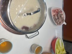 -洪氏嗨捞·猪肚鸡火锅(阳光天地店)
