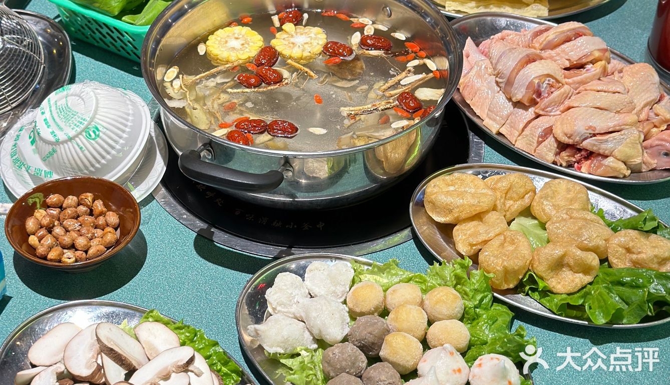 减脂人狂喜！这家鸡煲太鲜嫩了！怒吃整只