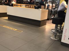 -麦当劳(世界城广场店)