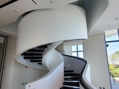 -瑰丽酒店·海吧·天际下午茶·现场DJ·天台酒吧