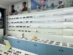 -一人多镜蔡司·依视路眼镜店(琉璃店)
