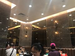 等位区-Awfully Chocolate(来福士广场店)
