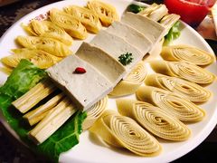 -浪里寻·臻牛养生牛肉火锅(方圆荟店)