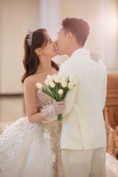 -雪中彩影婚纱摄影·微光艺术中心