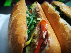 -Bánh Mì Huynh Hoa