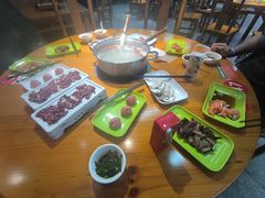 -养牛邓·潮汕牛肉海鲜自助火锅(广州店)