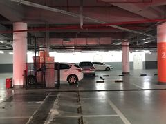 -梅赛德斯奔驰文化中心·停车场