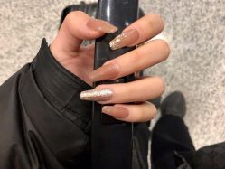 -悦指间美甲美睫