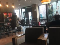 大堂-星巴克(青岛大拇指广场分店)