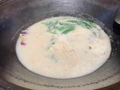 -陈大锅·岳阳鱼馆·地道岳阳菜(美食街店)