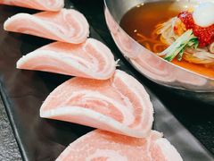 一米长盘猪五花-犟牛家·榴莲烤肉(五棵松店)