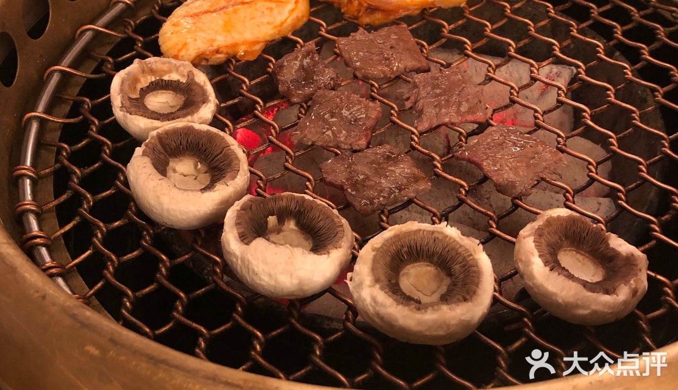 想吃烤肉麽？日式的那种[调皮]