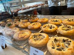 -VERIE BAKEHOUSE