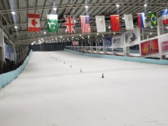 -乔波室内滑雪场