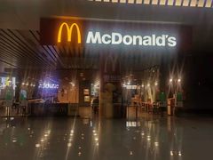 门面-麦当劳(郑州东高铁站店)