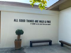 -Chom Cafe and Restaurant
