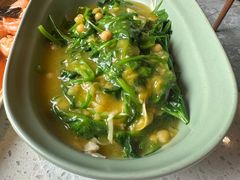 豌豆黄浸豌豆尖-半山腰·云南菜(侨福芳草地店)