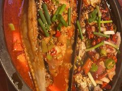 -鸣记脆皮烤鱼·海鲜烤鱼(三八广场店)