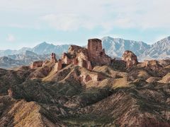 -冰沟丹霞旅游景区