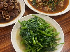 -茅屋大酒店