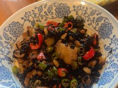 -头上红煨盐鸡·非遗院子餐厅