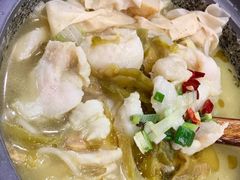 -周鱼小馆石锅酸菜鱼(活力汇店)