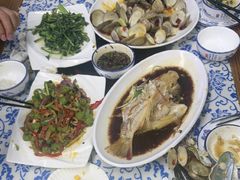 -范饭椰林川湘味海鲜·椰子鸡(三亚湾椰梦长廊店)