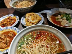 -爆炸头阿姨小四川正宗川味小吃(无任何分店)