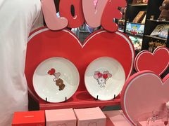 -LINE FRIENDS Garosu-gil Flagship Store
