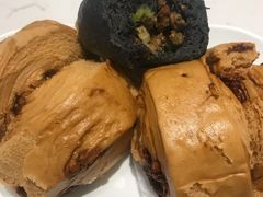 -李与白包子铺(桐梓林店)