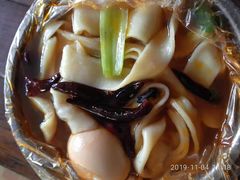 -丁记牛肉手擀板面