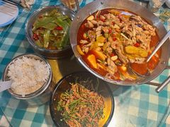 -昱龙大盆牛蛙馆(三兴街总店)