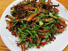 -超越海鲜屋(飞龙物业店)