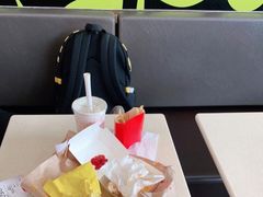 -麦当劳(深圳北站高铁店)