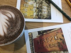 -猫的天空之城概念书店(束河店)