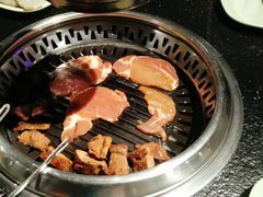 -釜御山海鲜烤肉火锅自助(新城市中心店)
