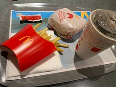 -麦当劳(中山公园龙之梦店)