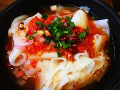 西红柿酱米皮-野山舂·贵州现舂酸汤火锅(鸿通城店)