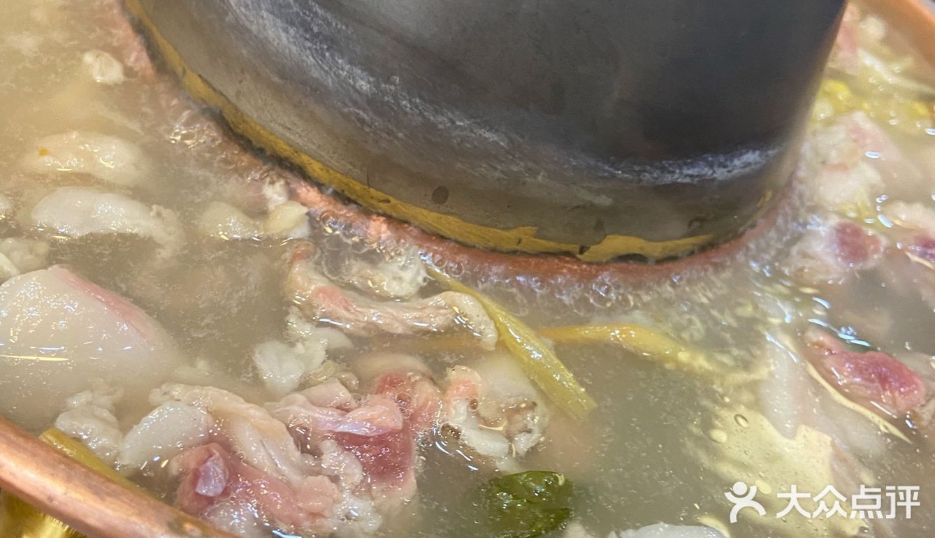 我们吃的火锅 烧烤 味道还可以