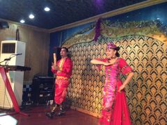 表演-维吾尔餐厅(宜山路店)