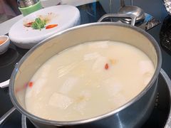 -煲王粤菜餐厅(中侨中心店)