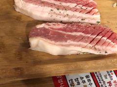 -江南猪肉商会无限续吃(弘大店)