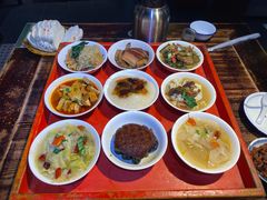-蓝田九大碗民俗食府(蓝田店)